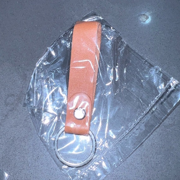 Leather key chains - Picture 7 of 10